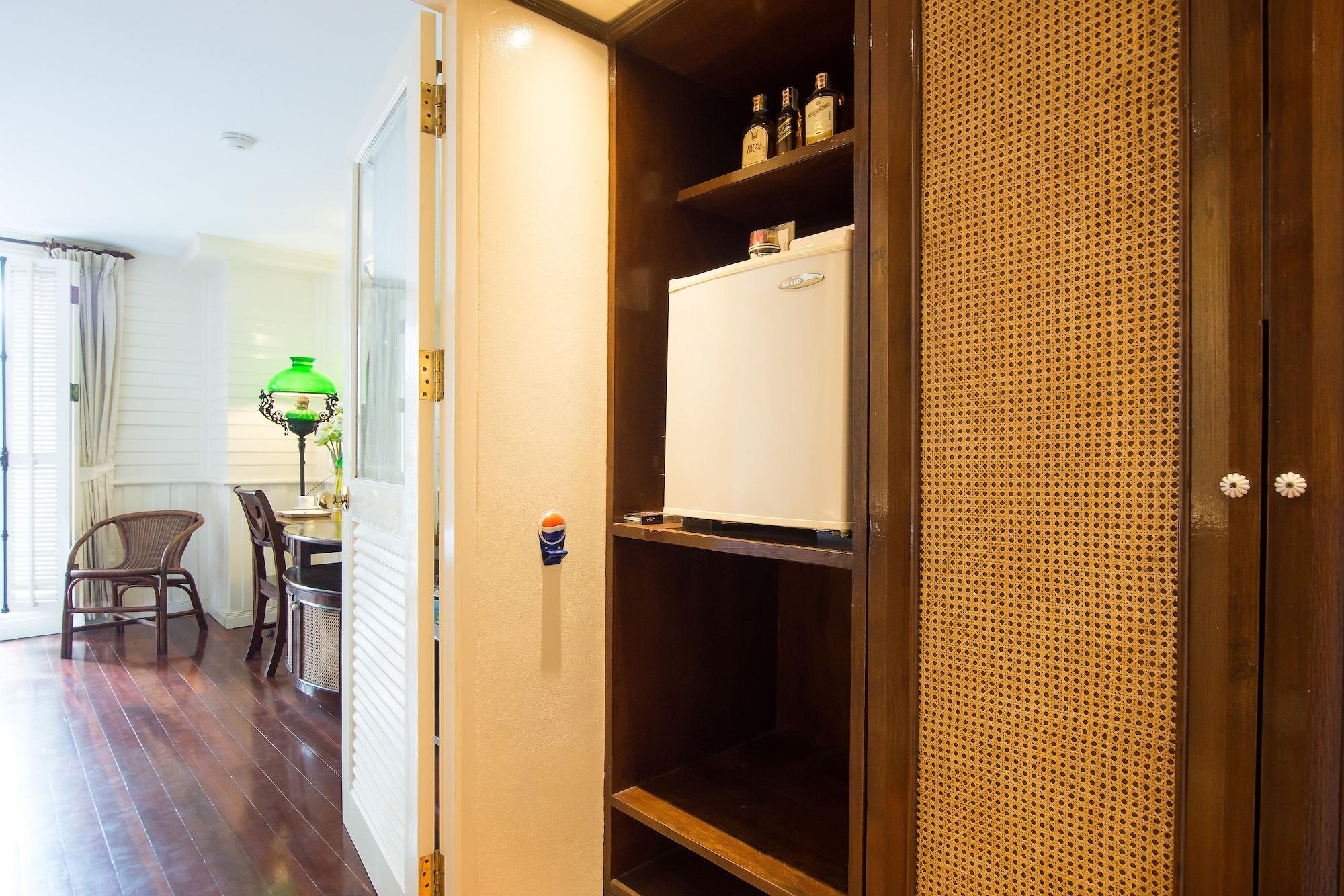 Отель Buddy Lodge, Khaosan Road 4*